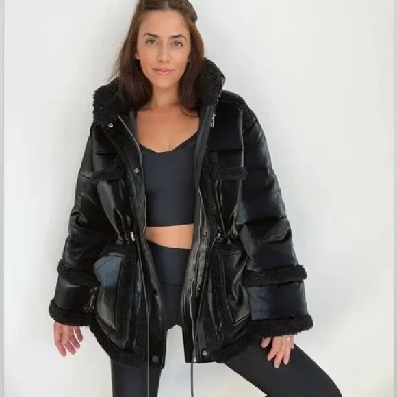 ALO Yoga Glossy Black Puffer Coat - Picture 7 of 12